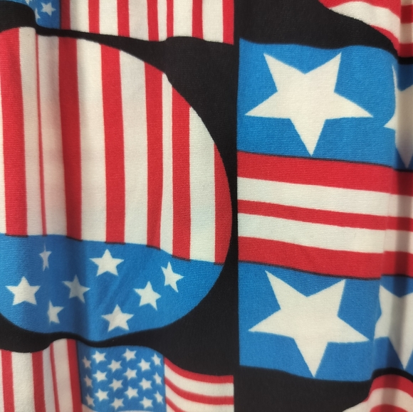 NWT Docelle Mixed Shapes American Flag Printed Pattern LeggingsOne Size [0-12) - Picture 4 of 5